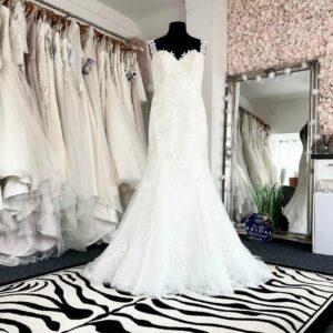https://sydneygracebridal.co.uk/wp-content/uploads/2025/06/IMG_2314-300x300.jpeg
