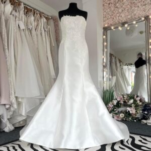 https://sydneygracebridal.co.uk/wp-content/uploads/2025/06/IMG_4445-300x300.jpeg