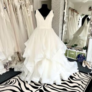 https://sydneygracebridal.co.uk/wp-content/uploads/2025/06/IMG_7125-300x300.jpeg