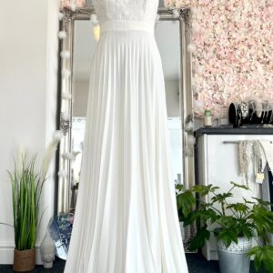 https://sydneygracebridal.co.uk/wp-content/uploads/2025/06/a64c22d0-91d9-4214-99f1-175b11f1e96b-300x300.jpeg