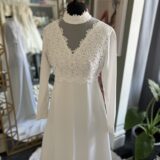 Vintage Wedding Dress - Image 3