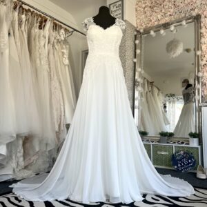 https://sydneygracebridal.co.uk/wp-content/uploads/2025/07/IMG_8865-300x300.jpeg