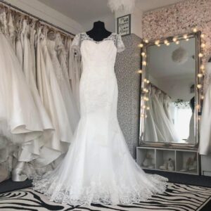 https://sydneygracebridal.co.uk/wp-content/uploads/2025/08/IMG_7136-300x300.jpeg